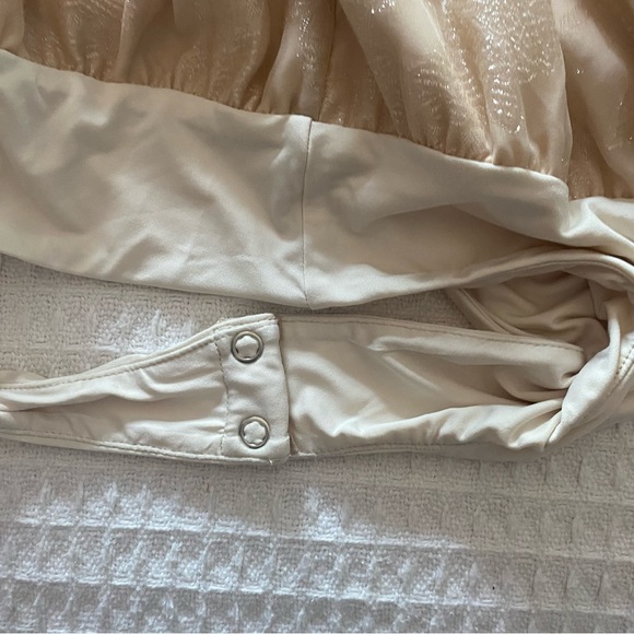 Tularosa Renee bodysuit in sandstone NWT size small - Picture 4 of 8